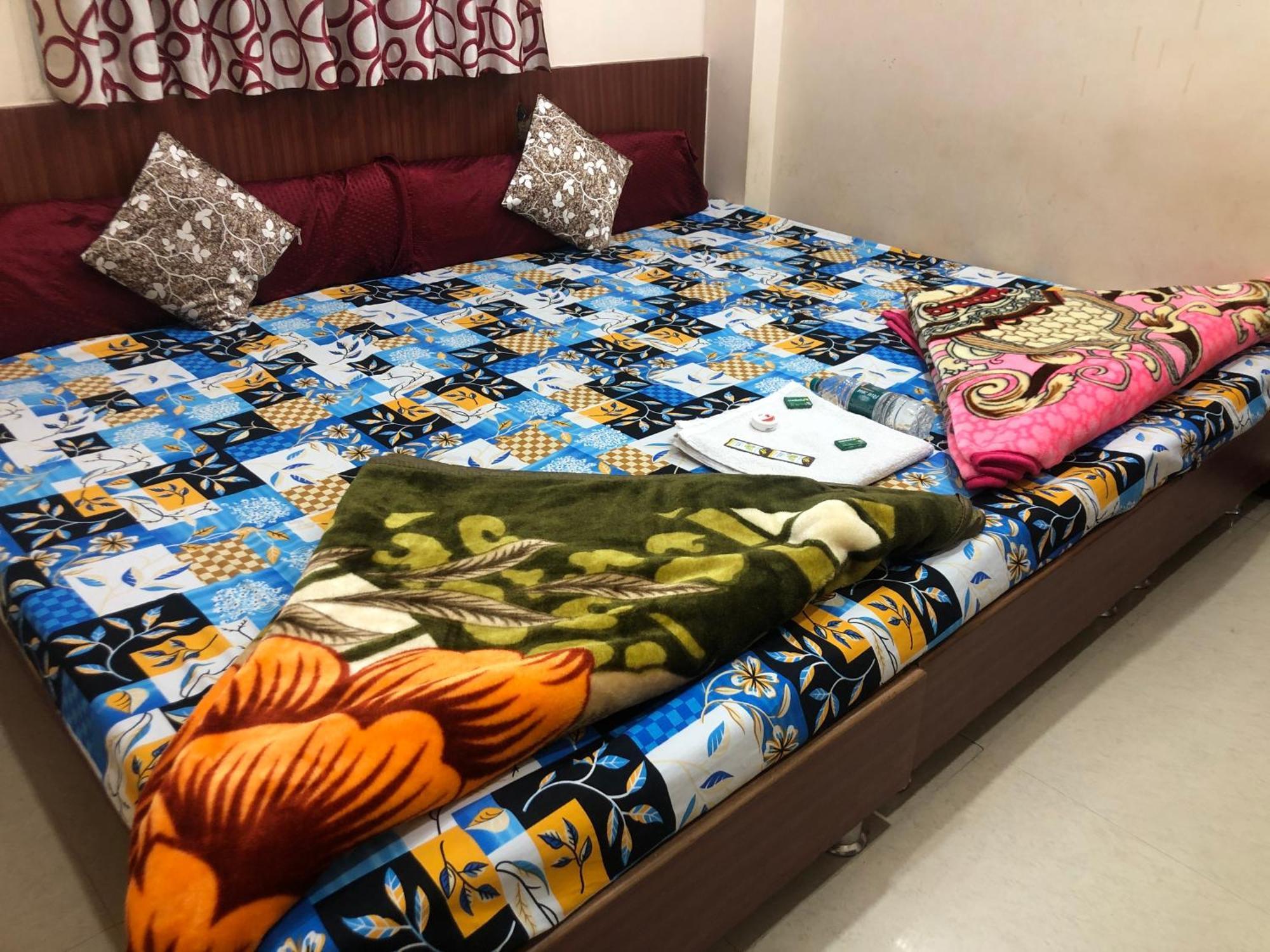 New Yanti Guest House Ujjain Luaran gambar
